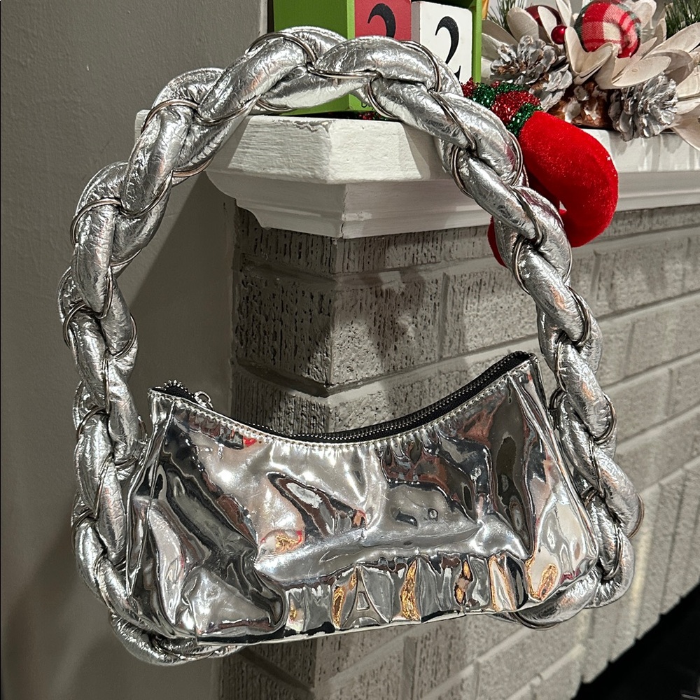Maniere De Voir Shiny Silver Shoulder Bag